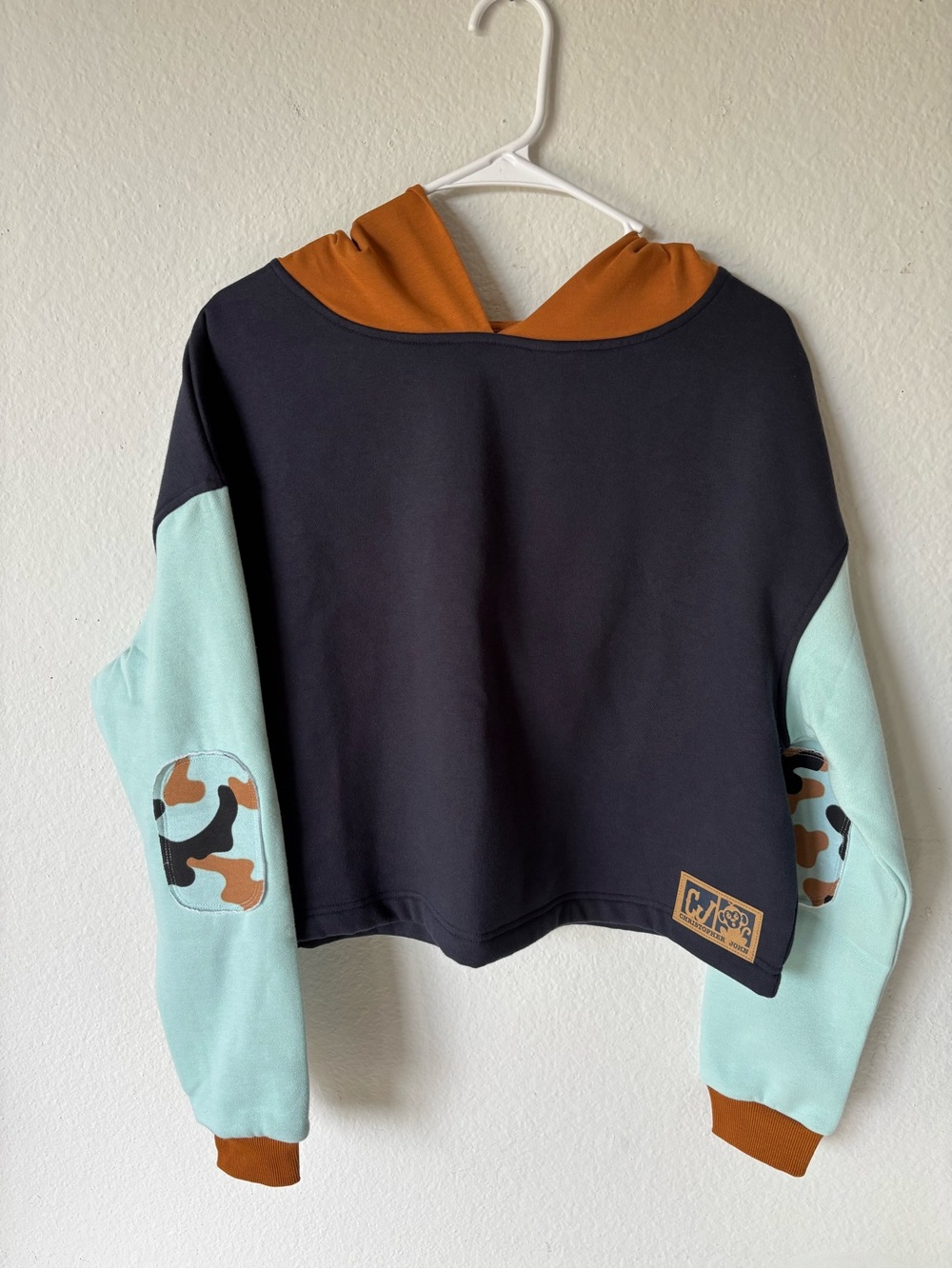 Christopher John Rogers Cropped Patchwork Pullover Hoodie - Camo Elbows Wm L